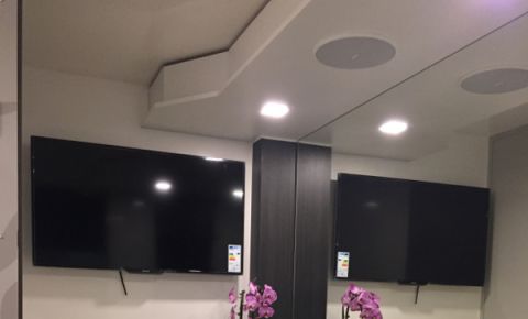 Diamond Series - Luxury Trailer